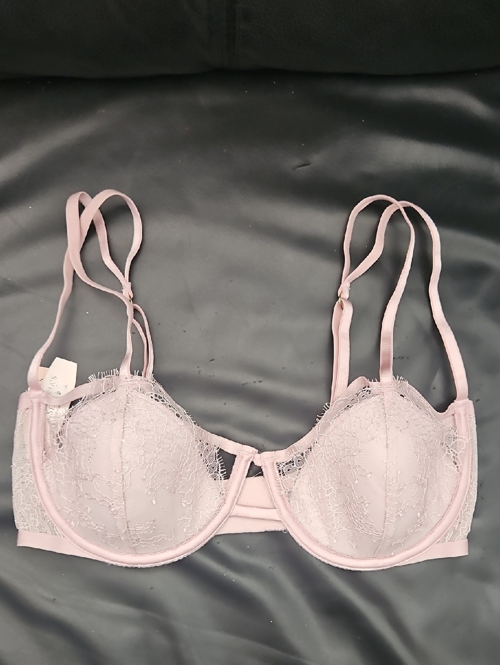 Victoria Secret Delicate Feminine Lace Underwire Bra - Light Pink 34D Nwt